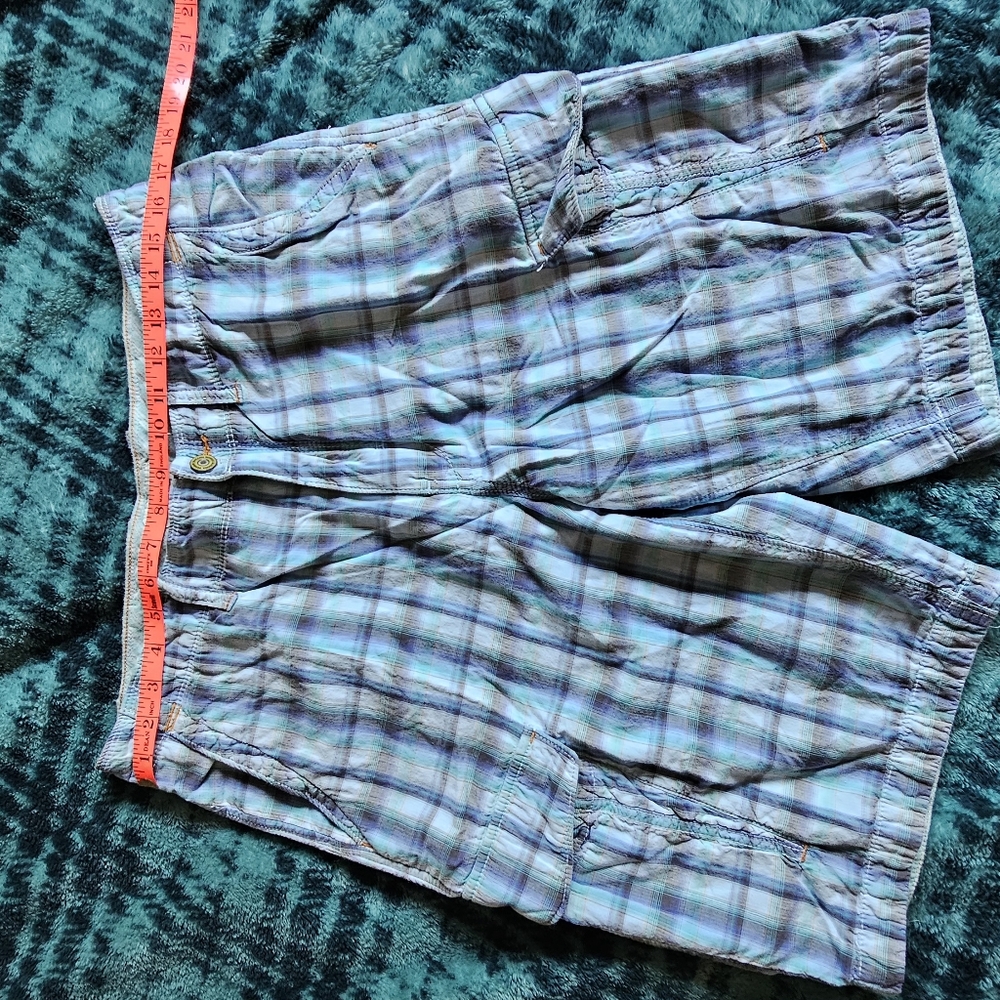 Tommy Bahama plaid blue cotton cargo shorts size 33 - Picture 9 of 12